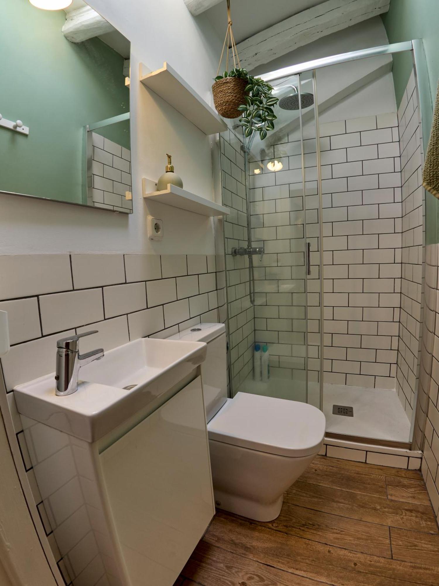 Apartamento Encantador Atico En El Centro De By Bebalmy
